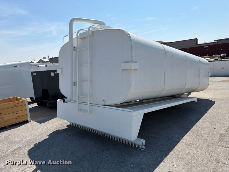 image for item FK3432 truck water tank bed