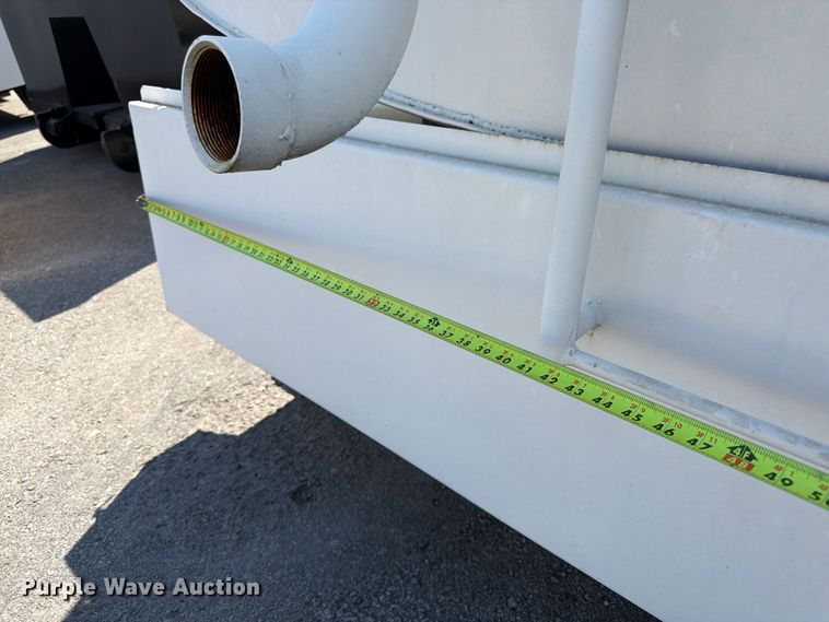 image for item FK3432 truck water tank bed