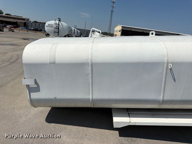 image for item FK3432 truck water tank bed