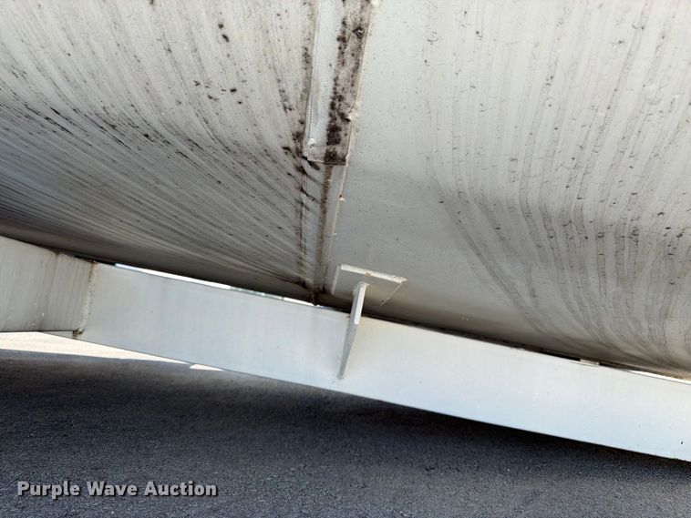 image for item FK3432 truck water tank bed