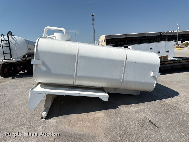 image for item FK3433 truck water tank bed