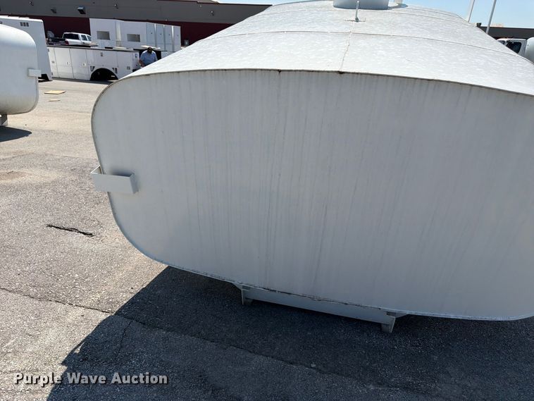 image for item FK3433 truck water tank bed