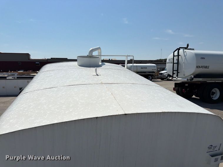 image for item FK3433 truck water tank bed