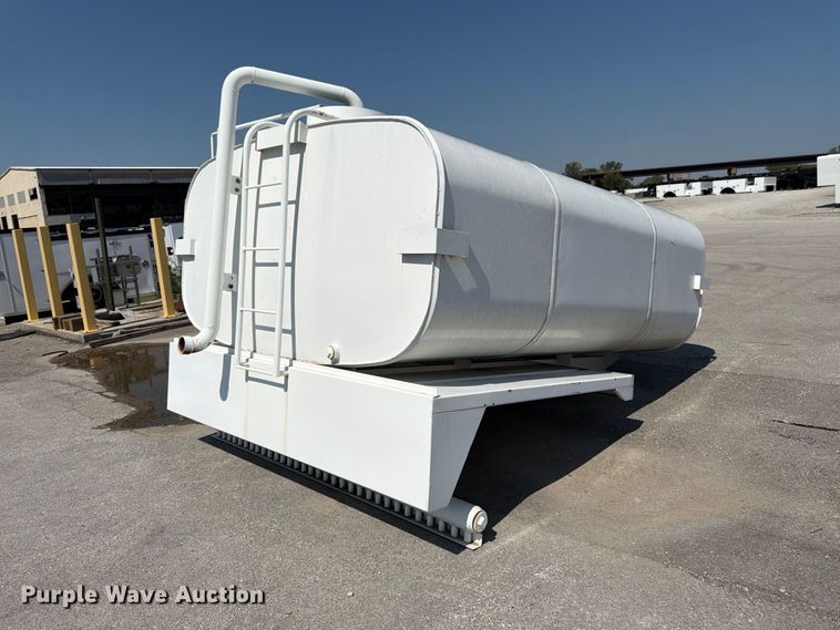 image for item FK3433 truck water tank bed