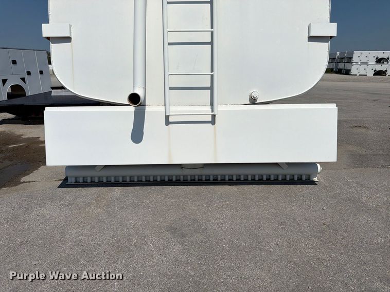 image for item FK3433 truck water tank bed