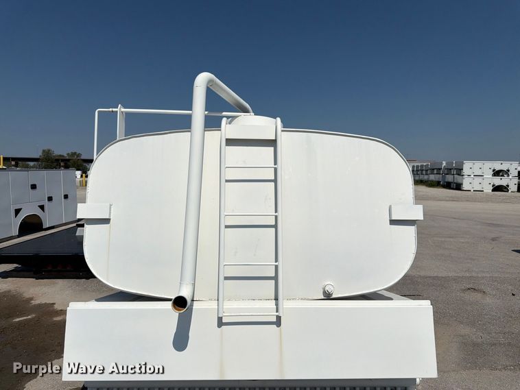 image for item FK3433 truck water tank bed
