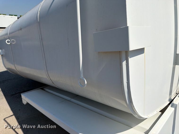 image for item FK3433 truck water tank bed