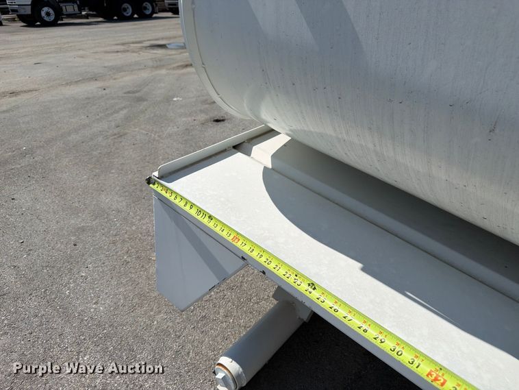 image for item FK3433 truck water tank bed