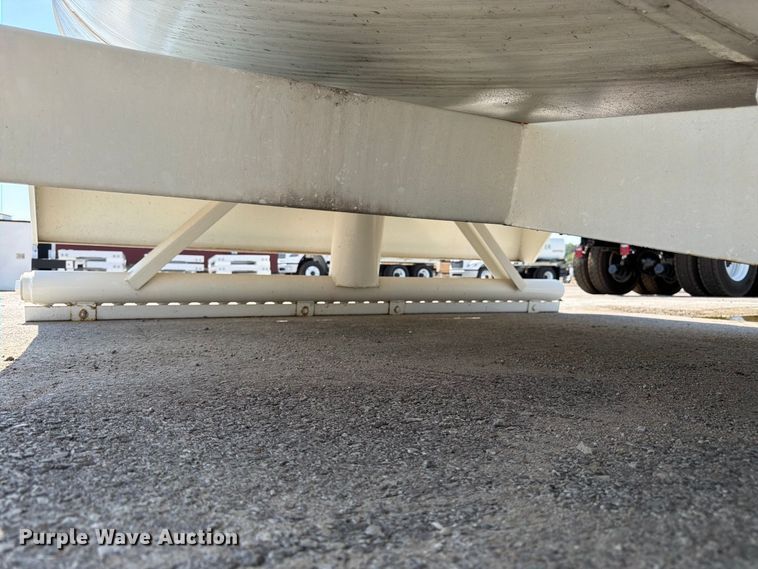 image for item FK3433 truck water tank bed