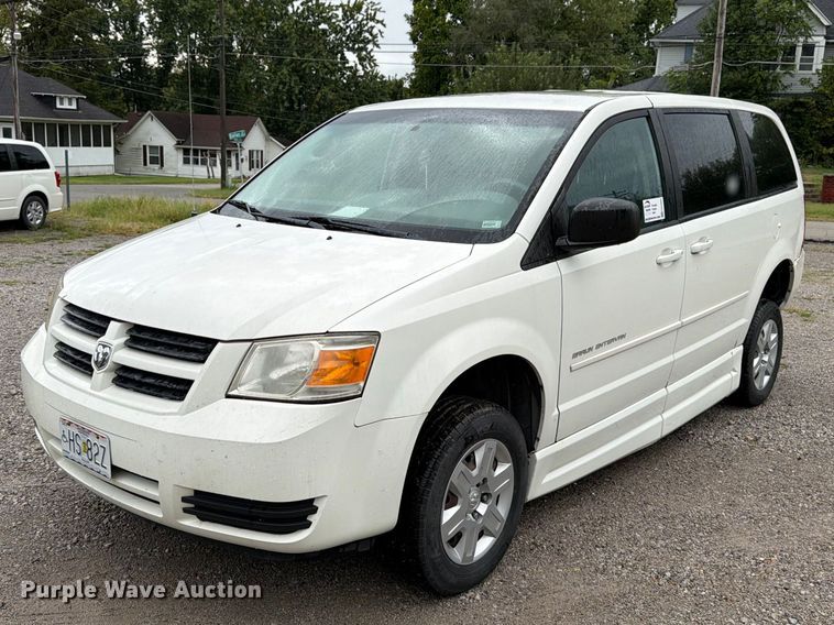 2010 Dodge Grand Caravan handicap accessible van