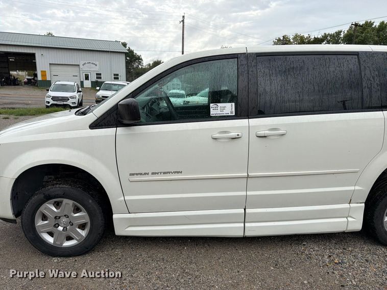 image for item FK3464 2010 Dodge Grand Caravan handicap accessible van