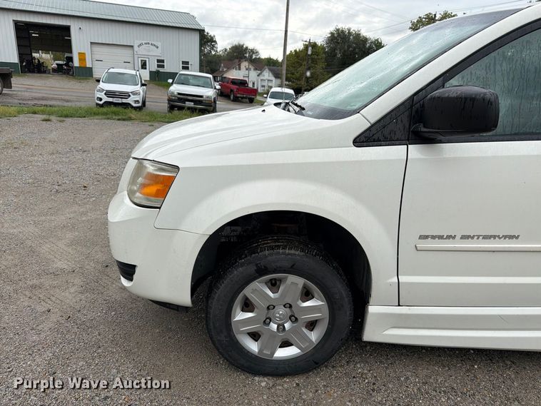 image for item FK3464 2010 Dodge Grand Caravan handicap accessible van