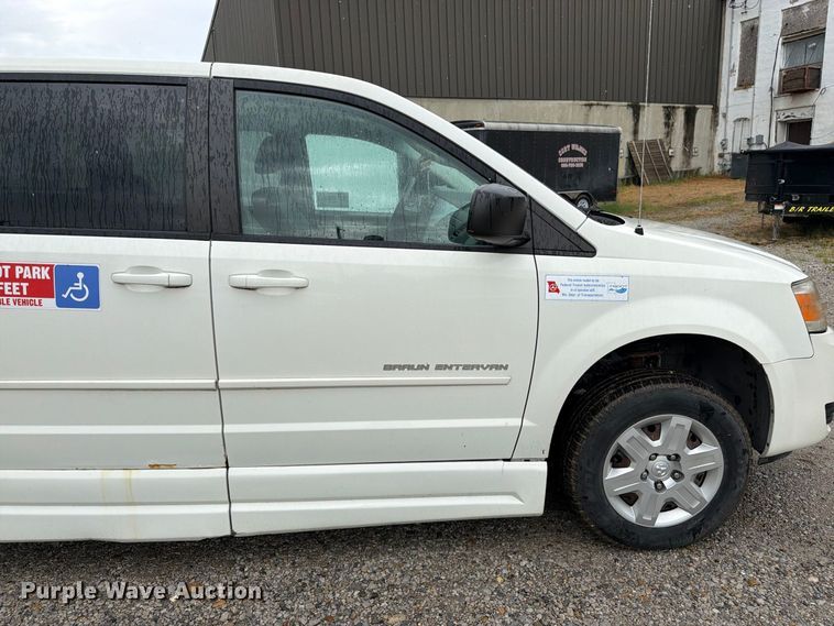 image for item FK3464 2010 Dodge Grand Caravan handicap accessible van