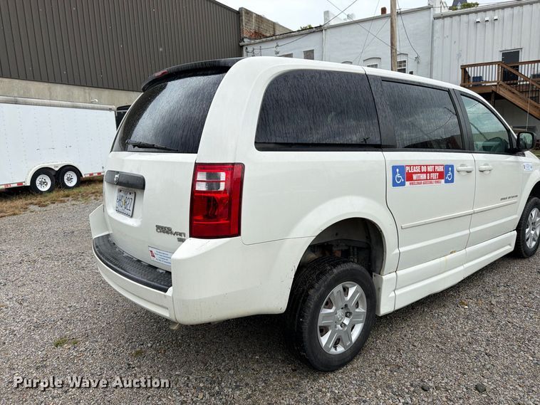 image for item FK3464 2010 Dodge Grand Caravan handicap accessible van