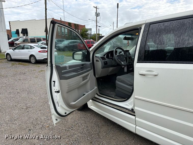 image for item FK3464 2010 Dodge Grand Caravan handicap accessible van