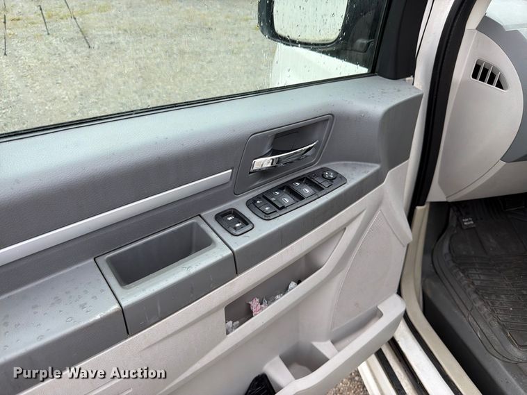 image for item FK3464 2010 Dodge Grand Caravan handicap accessible van