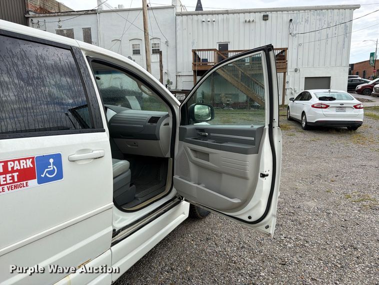 image for item FK3464 2010 Dodge Grand Caravan handicap accessible van