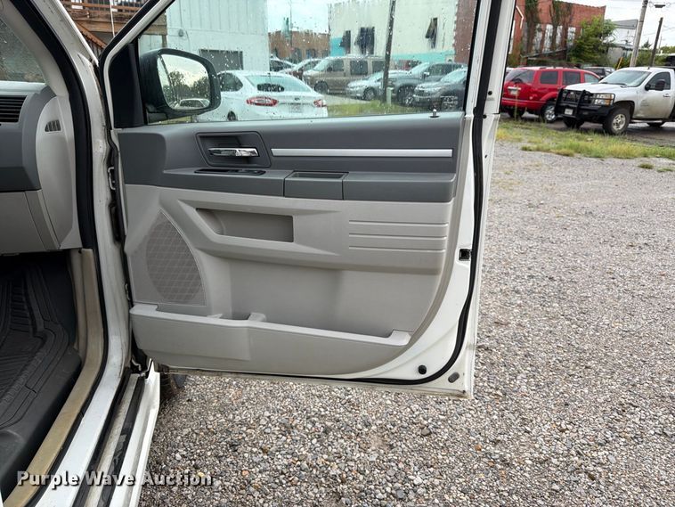image for item FK3464 2010 Dodge Grand Caravan handicap accessible van
