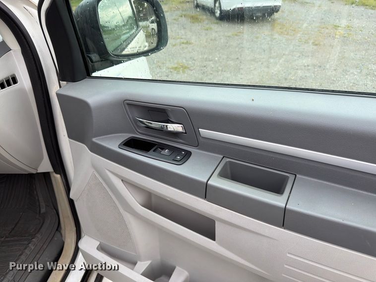 image for item FK3464 2010 Dodge Grand Caravan handicap accessible van