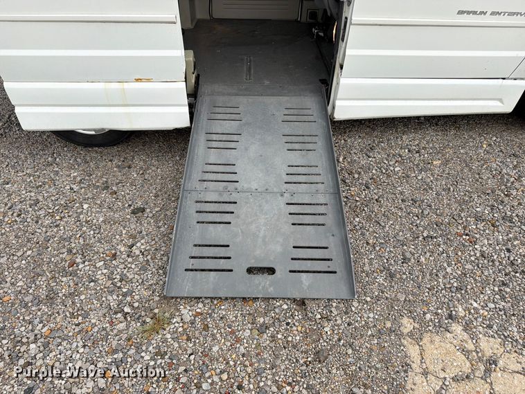 image for item FK3464 2010 Dodge Grand Caravan handicap accessible van