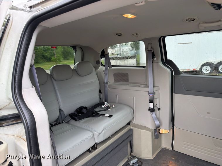 image for item FK3464 2010 Dodge Grand Caravan handicap accessible van