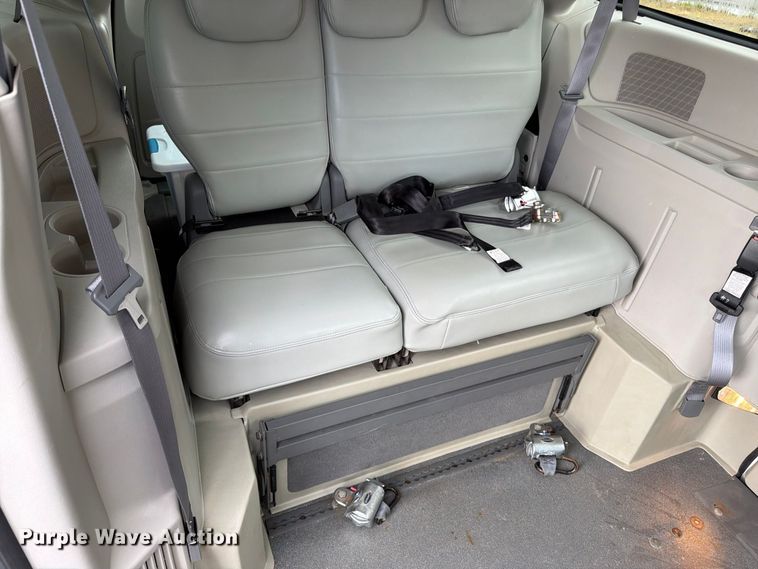 image for item FK3464 2010 Dodge Grand Caravan handicap accessible van