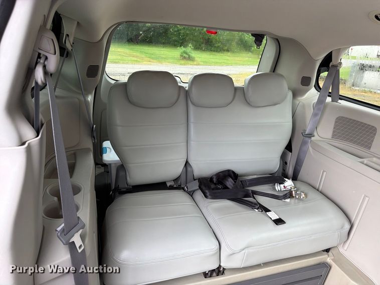 image for item FK3464 2010 Dodge Grand Caravan handicap accessible van