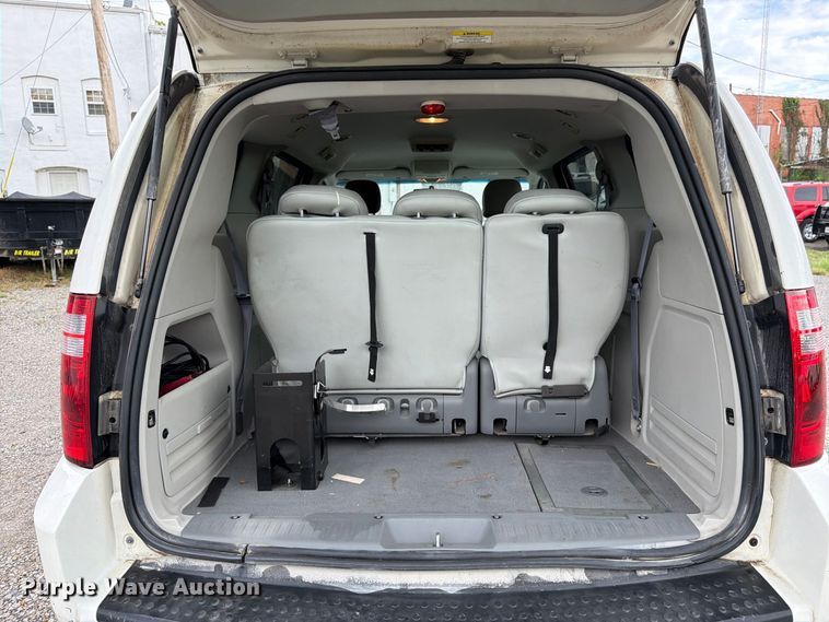 image for item FK3464 2010 Dodge Grand Caravan handicap accessible van