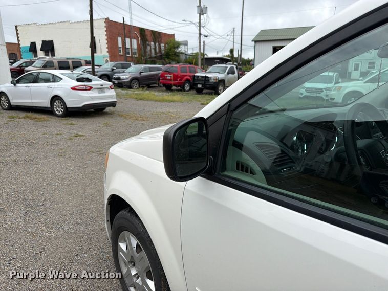 image for item FK3466 2011 Dodge Grand Caravan van