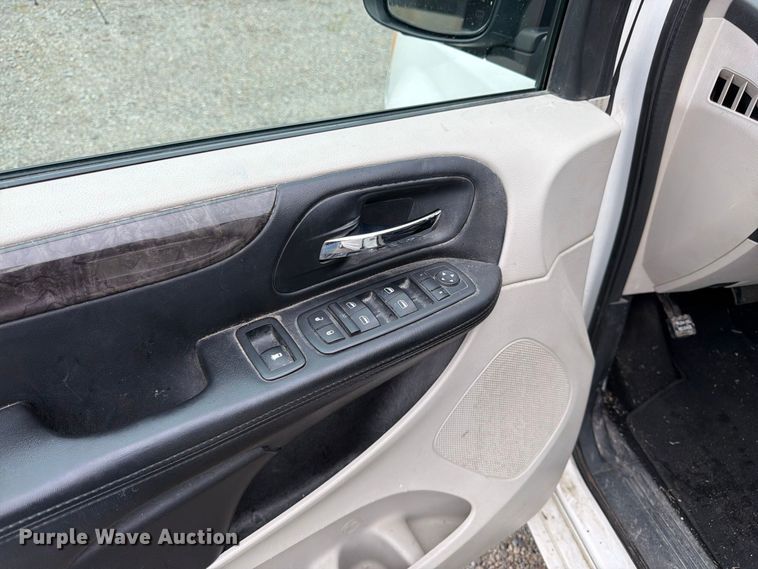 image for item FK3466 2011 Dodge Grand Caravan van