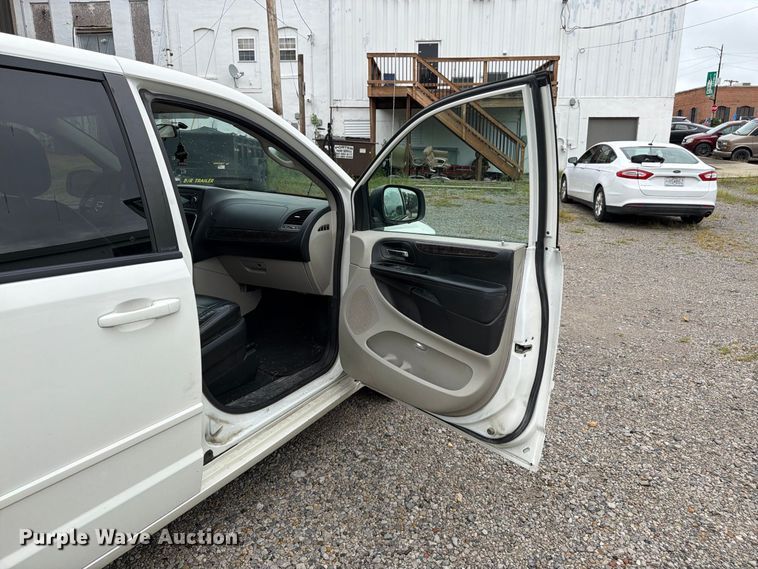 image for item FK3466 2011 Dodge Grand Caravan van
