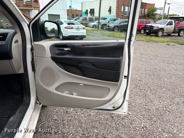 image for item FK3466 2011 Dodge Grand Caravan van