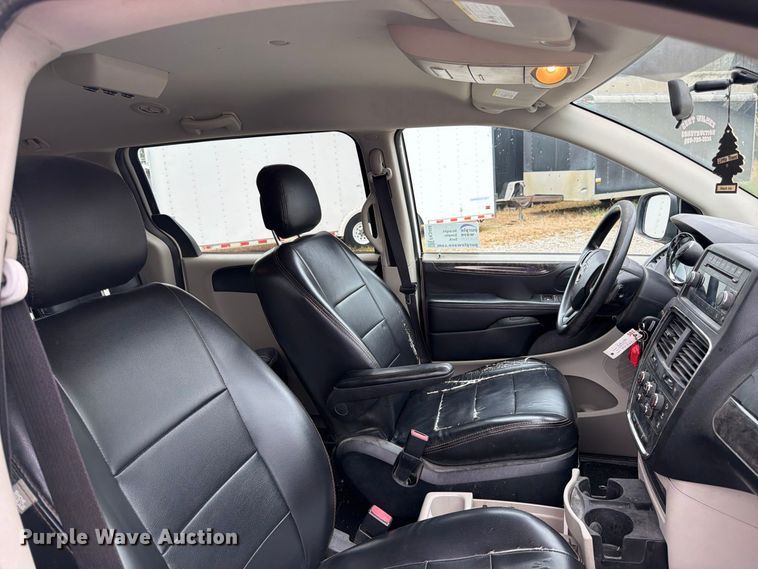 image for item FK3466 2011 Dodge Grand Caravan van