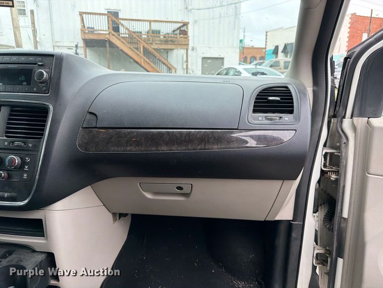 image for item FK3466 2011 Dodge Grand Caravan van