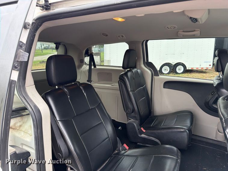 image for item FK3466 2011 Dodge Grand Caravan van