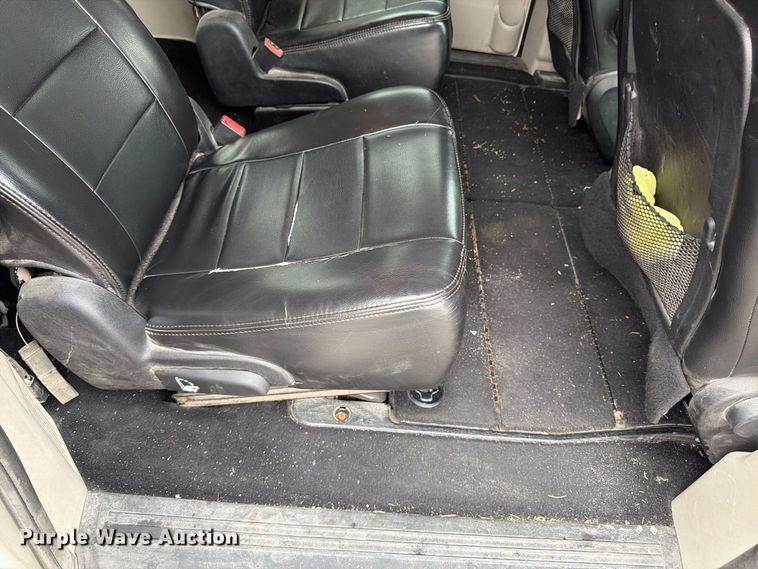 image for item FK3466 2011 Dodge Grand Caravan van