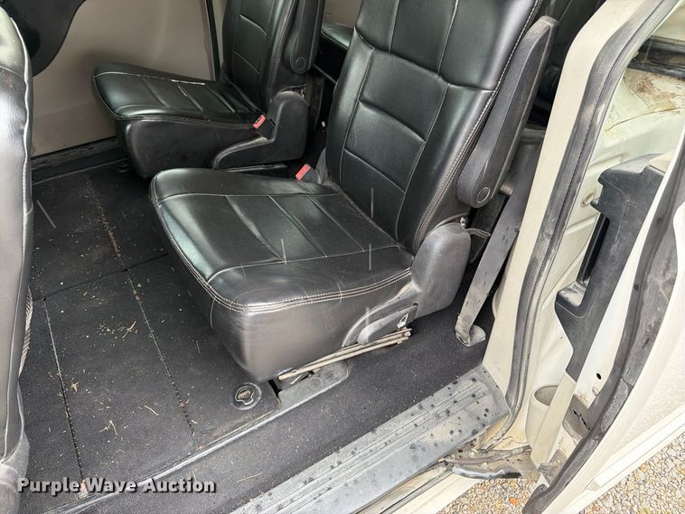 image for item FK3466 2011 Dodge Grand Caravan van