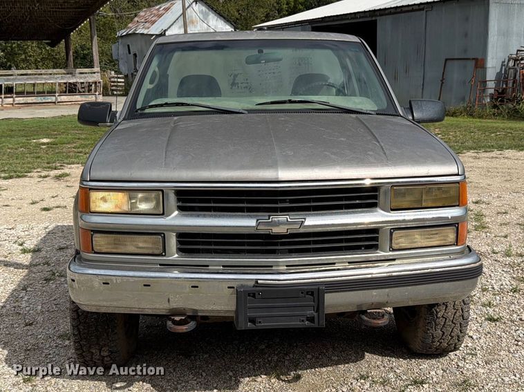 image for item FK3467 2000 Chevrolet K3500 pickup truck
