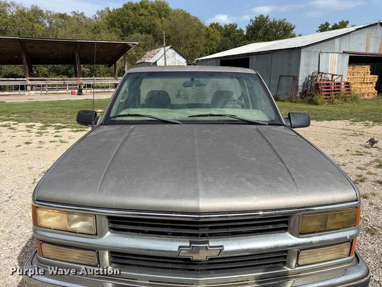 image for item FK3467 2000 Chevrolet K3500 pickup truck