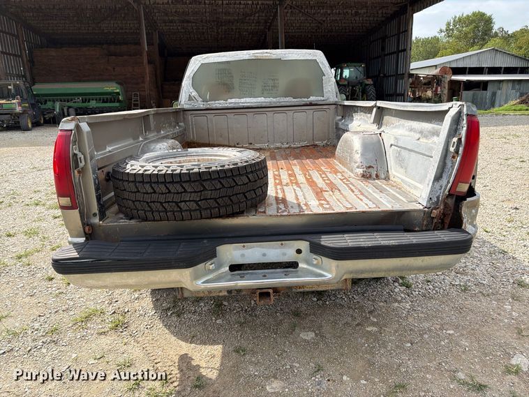 image for item FK3467 2000 Chevrolet K3500 pickup truck