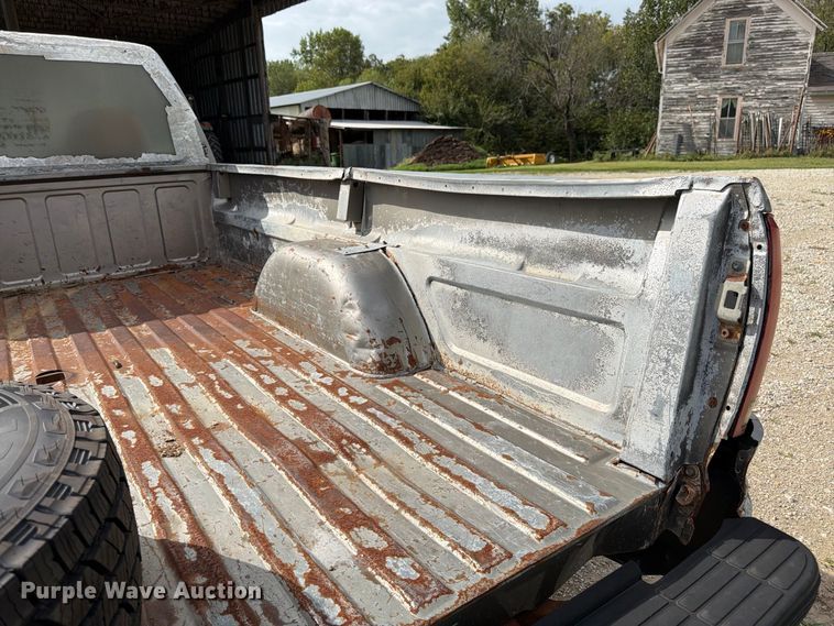 image for item FK3467 2000 Chevrolet K3500 pickup truck