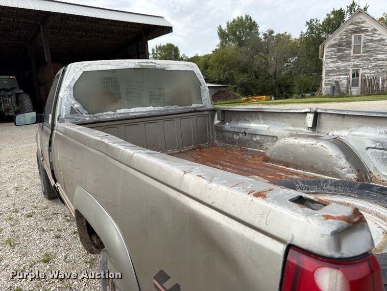 image for item FK3467 2000 Chevrolet K3500 pickup truck