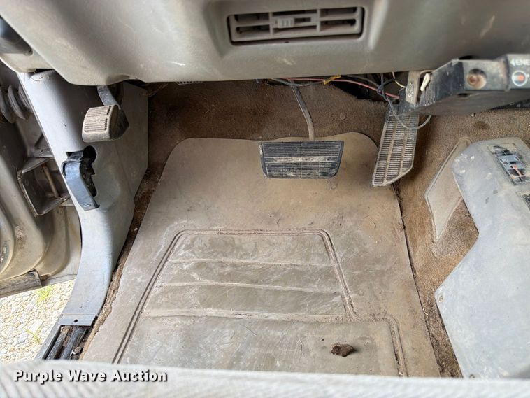 image for item FK3467 2000 Chevrolet K3500 pickup truck