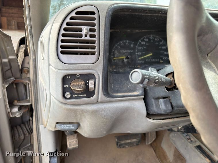 image for item FK3467 2000 Chevrolet K3500 pickup truck