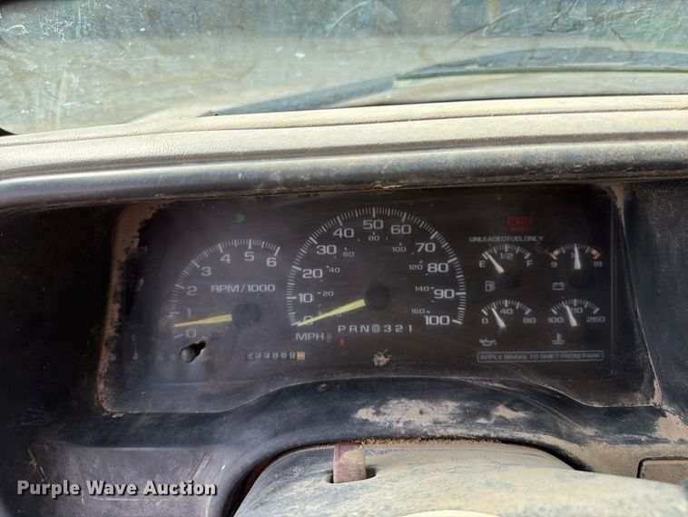 image for item FK3467 2000 Chevrolet K3500 pickup truck