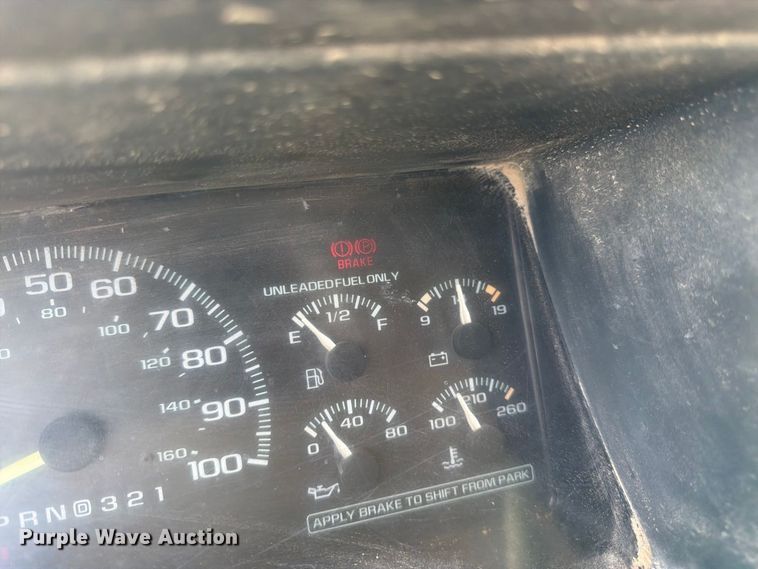 image for item FK3467 2000 Chevrolet K3500 pickup truck