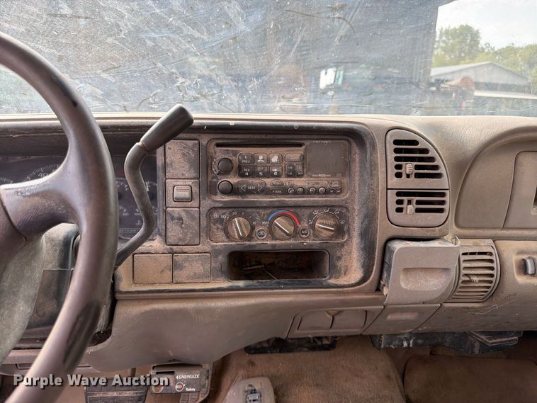 image for item FK3467 2000 Chevrolet K3500 pickup truck
