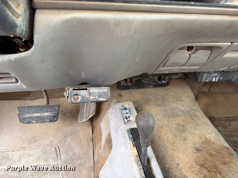 image for item FK3467 2000 Chevrolet K3500 pickup truck