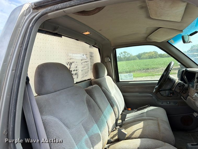image for item FK3467 2000 Chevrolet K3500 pickup truck