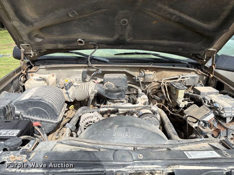 image for item FK3467 2000 Chevrolet K3500 pickup truck